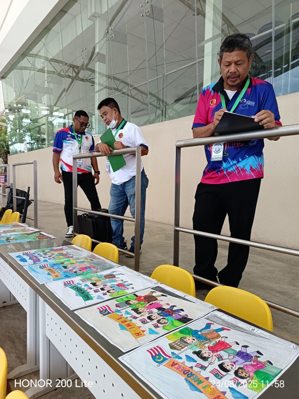 Pertandingan Melukis Kanak-Kanak
